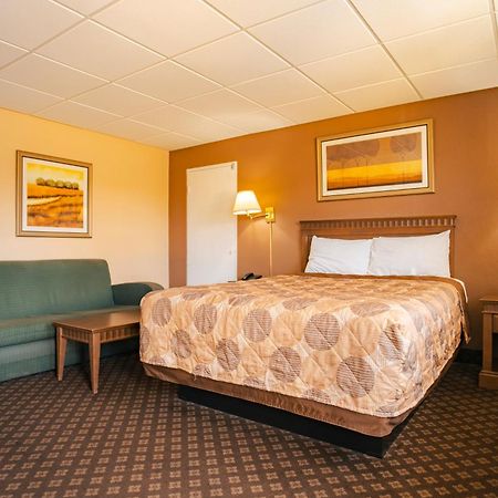 Faulds Motel Сарния Экстерьер фото